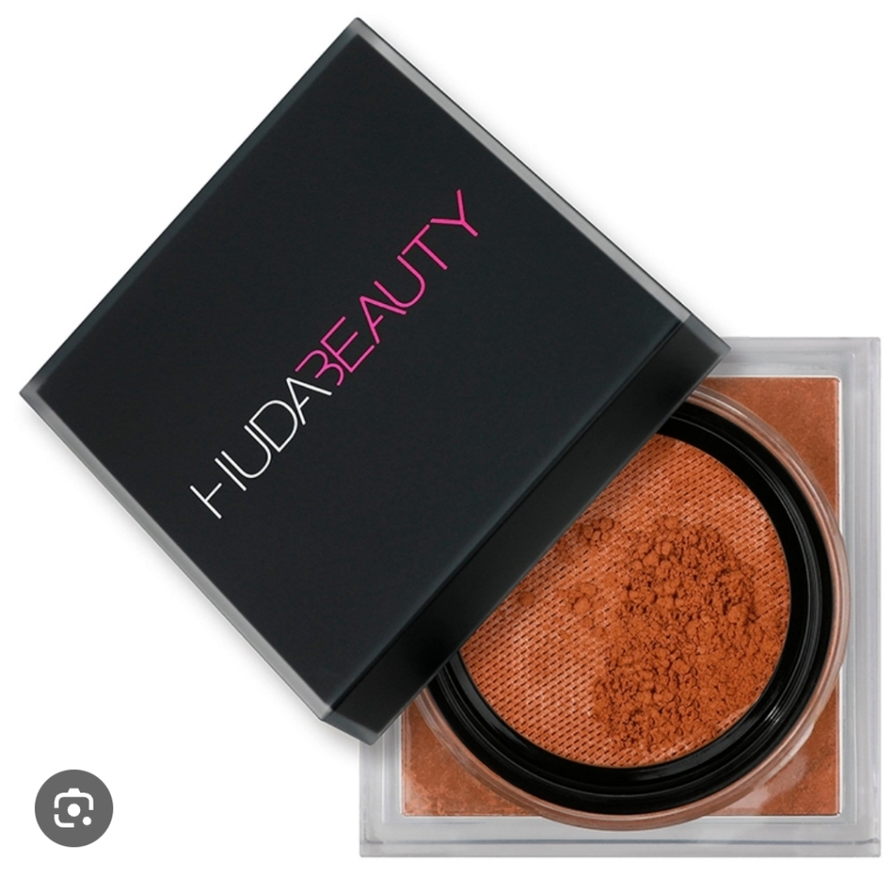 Huda beauty easy bake setting powder